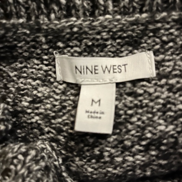 Women’s Nine West sweater size medium - Picture 2 of 3